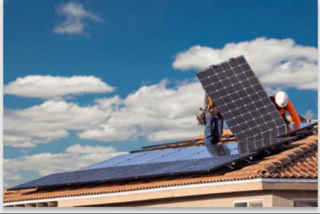 Sicherheits­tipps für die Installation von Solarmodulen in Eigenregie